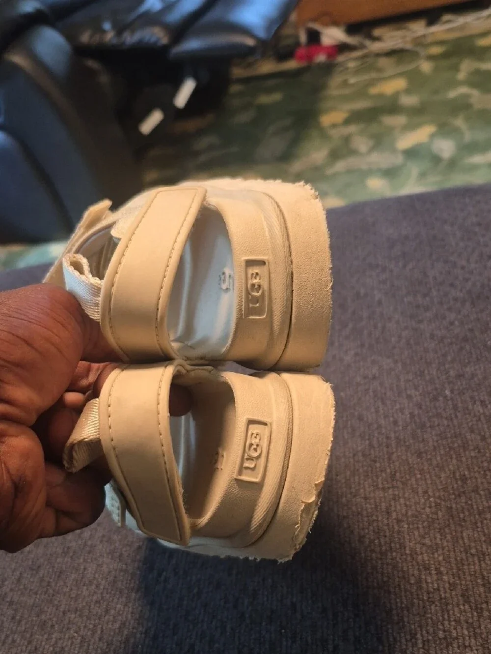 UGG kids sandals